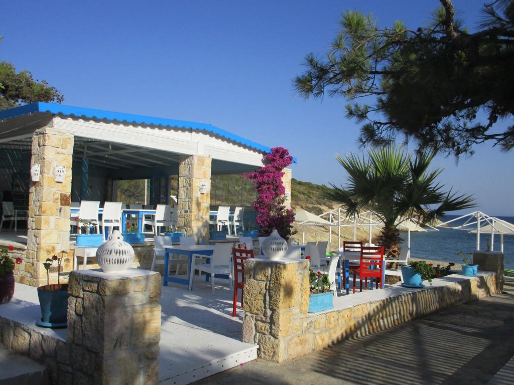 Club Mackerel Holiday Village Foça Exterior foto